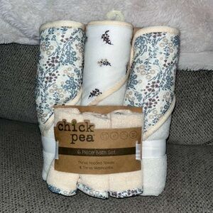 Chick Pea 6-Piece Bath Set in Cream and White